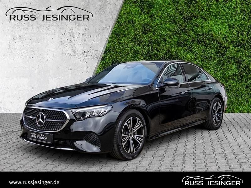 Schwarz Gebraucht 2024 Mercedes E220 Avantgarde Limousine | 48.880 € (Guter Preis) - Bild 1/3