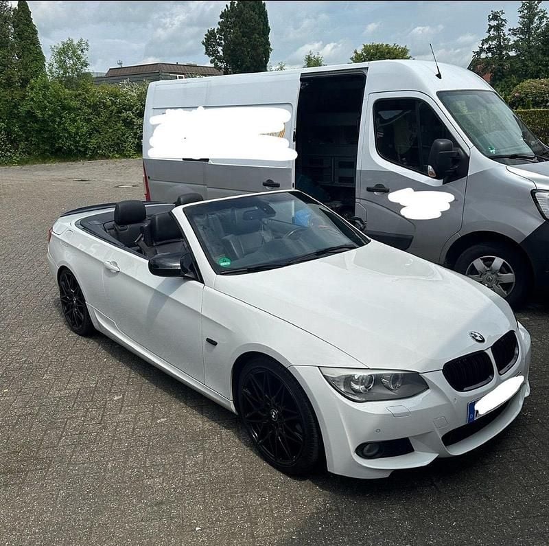 Weiß Gebraucht 2011 BMW 318 Cabriolet M Sport Cabrio | 12.250 € (Etwas zu teuer) - Bild 1/4