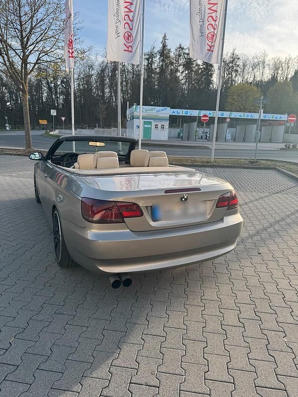 Gebraucht BMW 330 Cabriolet M Performance 272 PS (200 kW) 2007 Gold Cabrio