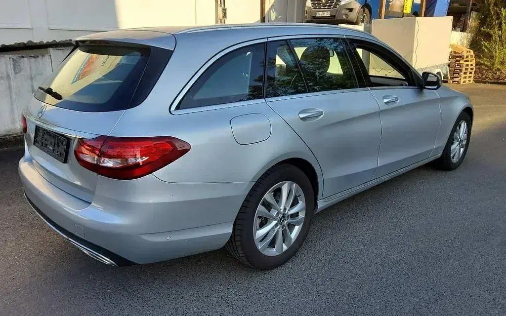 Gebraucht Mercedes C300 Business 258 PS (189 kW) 2019 Silber Limousine