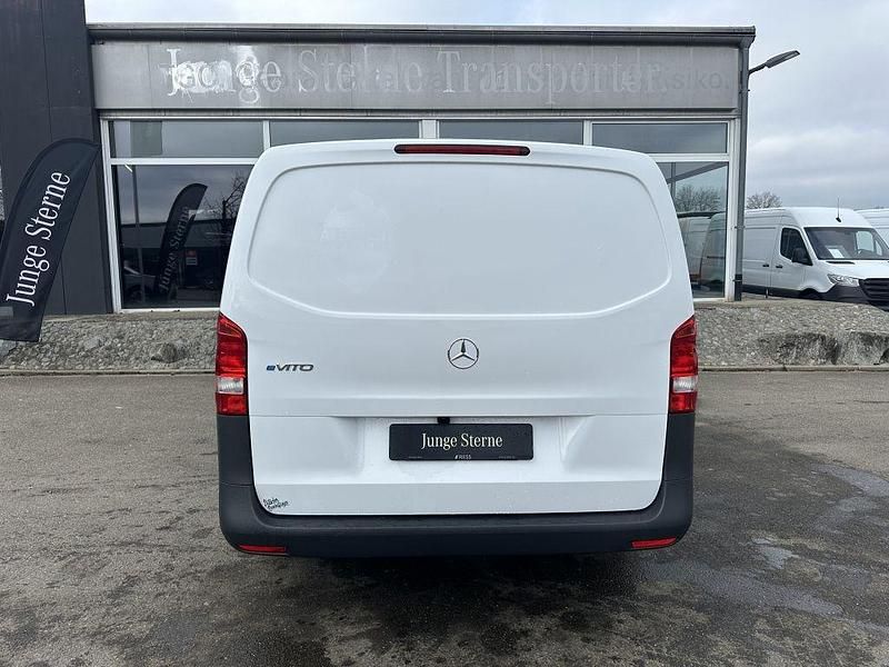 Gebraucht Mercedes e-Vito 85 kW (116 PS) 2021 Weiß Van / Kleinbus