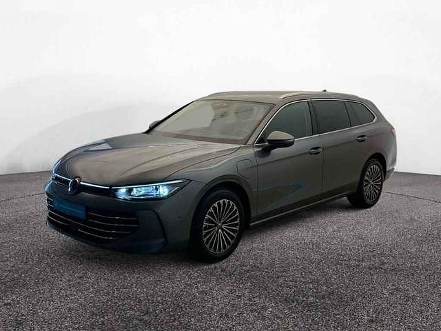 Gebraucht VW Passat Elegance 272 PS (200 kW) 2025 Diabasgrau metallic Kombi