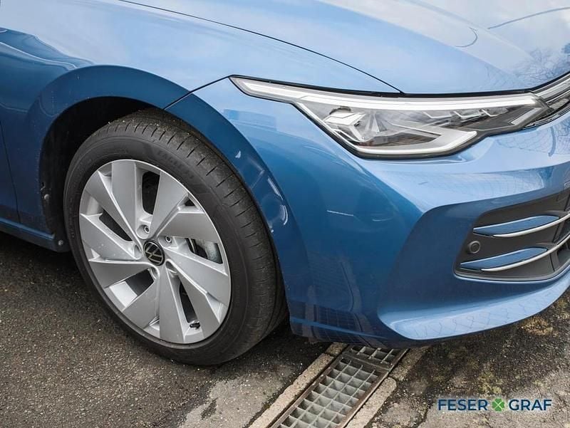 Gebraucht VW Golf VIII Style 150 PS (110 kW) 2025 Anemonenblau Kombi