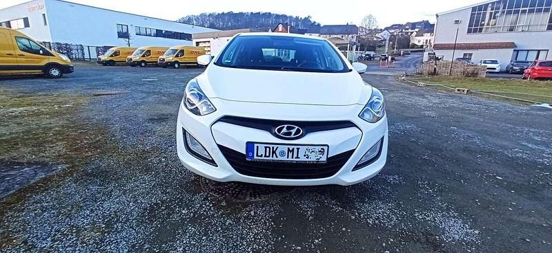 Gebraucht 2013 Hyundai i30 Trend Kombi | 6.099 € (Etwas zu teuer) - Bild 1/4