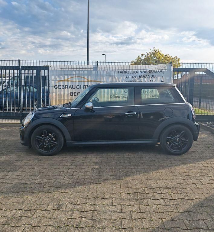 Usata Mini Cooper 75 CV (55 kW) 2013 Nero Utilitaria