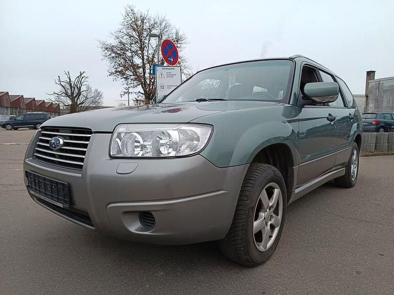 Grün Gebraucht 2006 Subaru Forester Active SUV | 1.500 € (Superpreis) - Bild 1/4