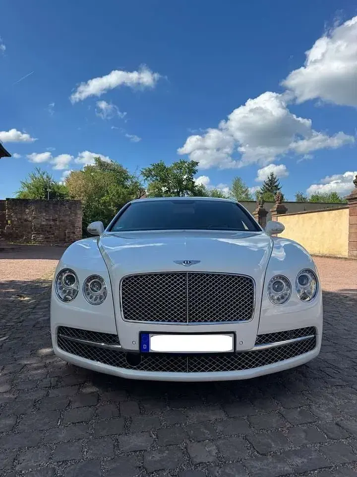 Gebraucht Bentley Flying Spur Mulliner 625 PS (459 kW) 2014 Weiß Limousine
