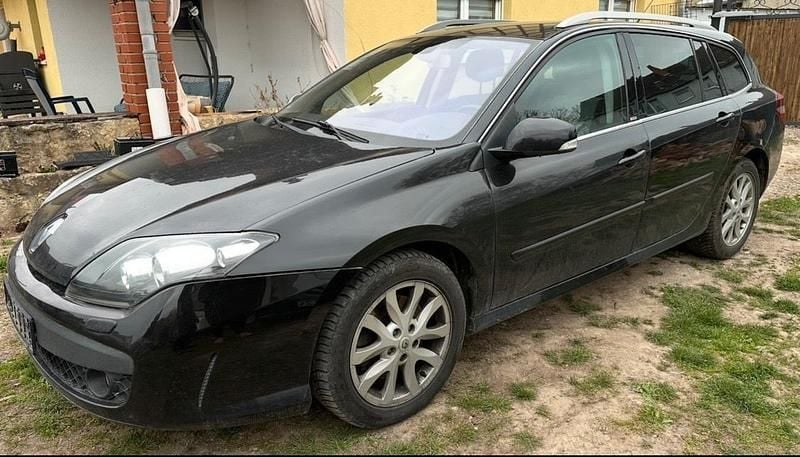 Schwarz Gebraucht 2010 Renault Laguna III Kombi | 1.900 € (Guter Preis) - Bild 1/4