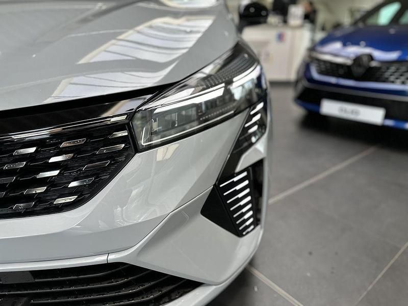 Neu Renault Clio V Techno 91 PS (66 kW) 2025 Rafalgrau metallic Limousine