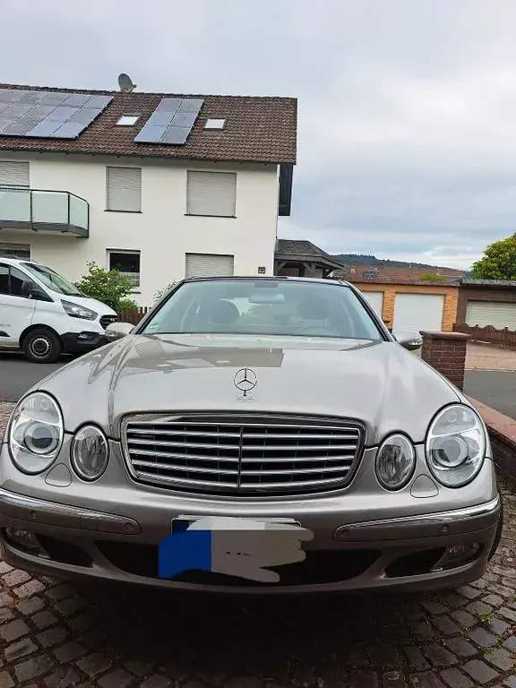 Gebraucht Mercedes E350 272 PS (200 kW) 2005 Silber Limousine