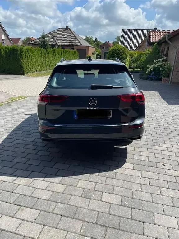Gebraucht VW Golf VIII Life 116 PS (85 kW) 2022 Grau Kombi