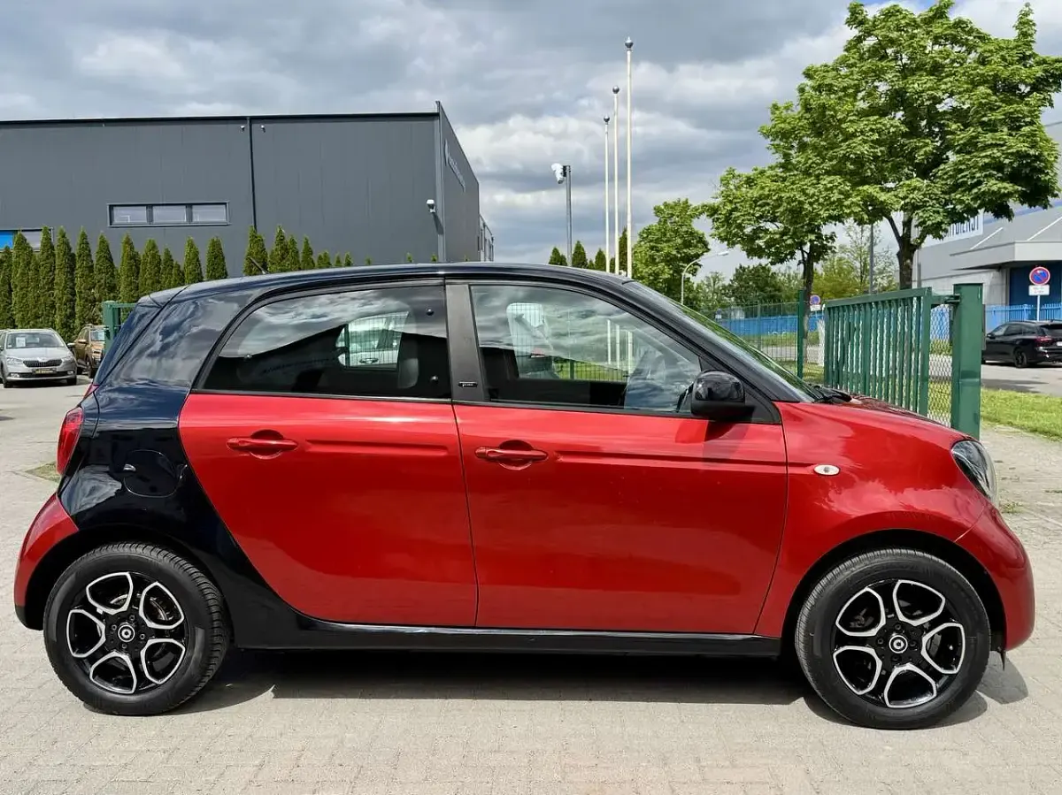 Usata Smart ForFour Basis 90 CV (66 kW) 2018 Rosso Utilitaria