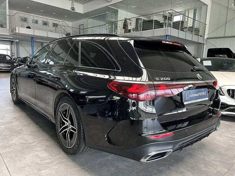 Gebraucht Mercedes E200 AMG 204 PS (150 kW) 2023 Schwarz Kombi