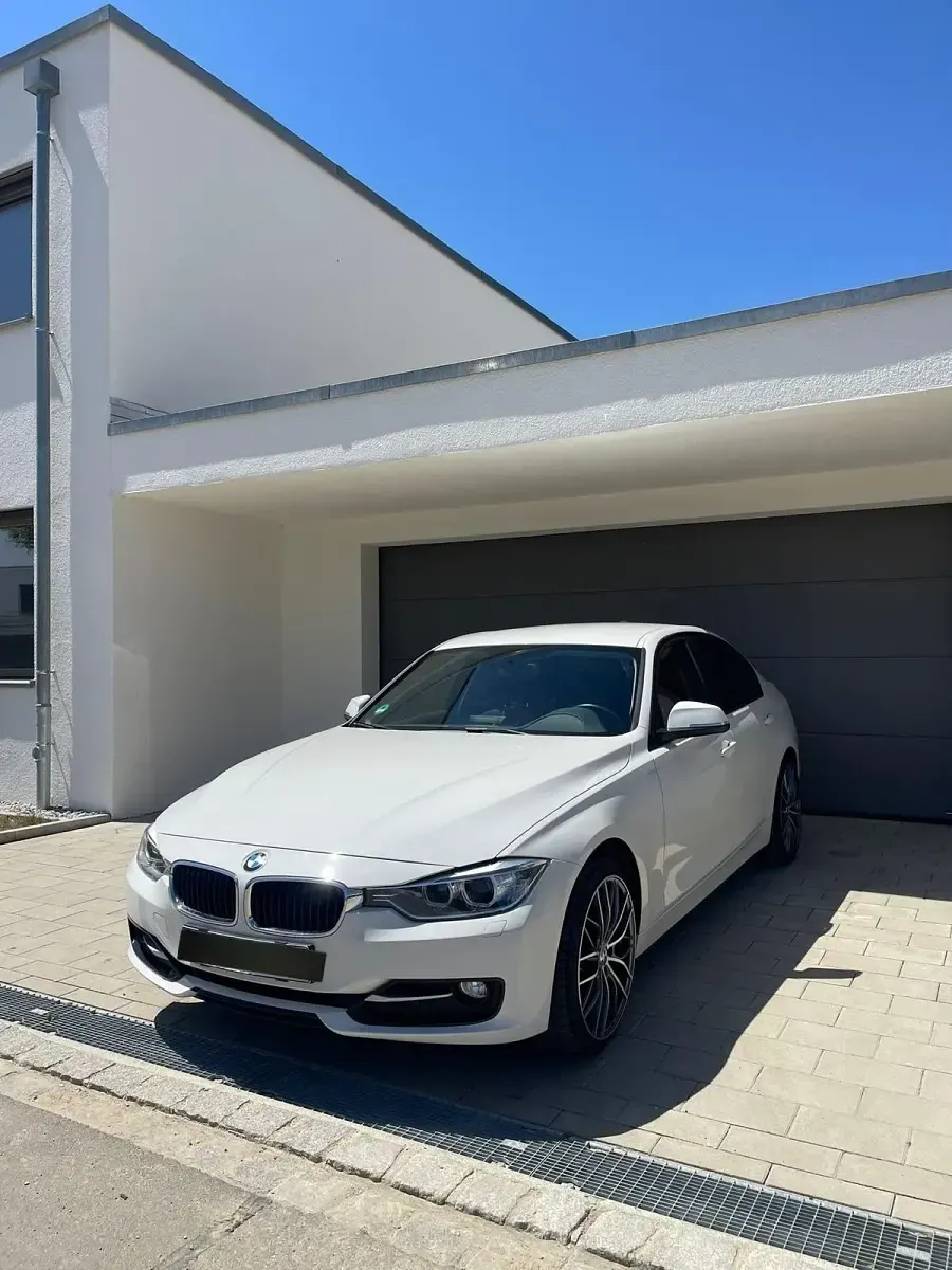 Gebraucht BMW 316 136 PS (100 kW) 2012 Weiß Limousine