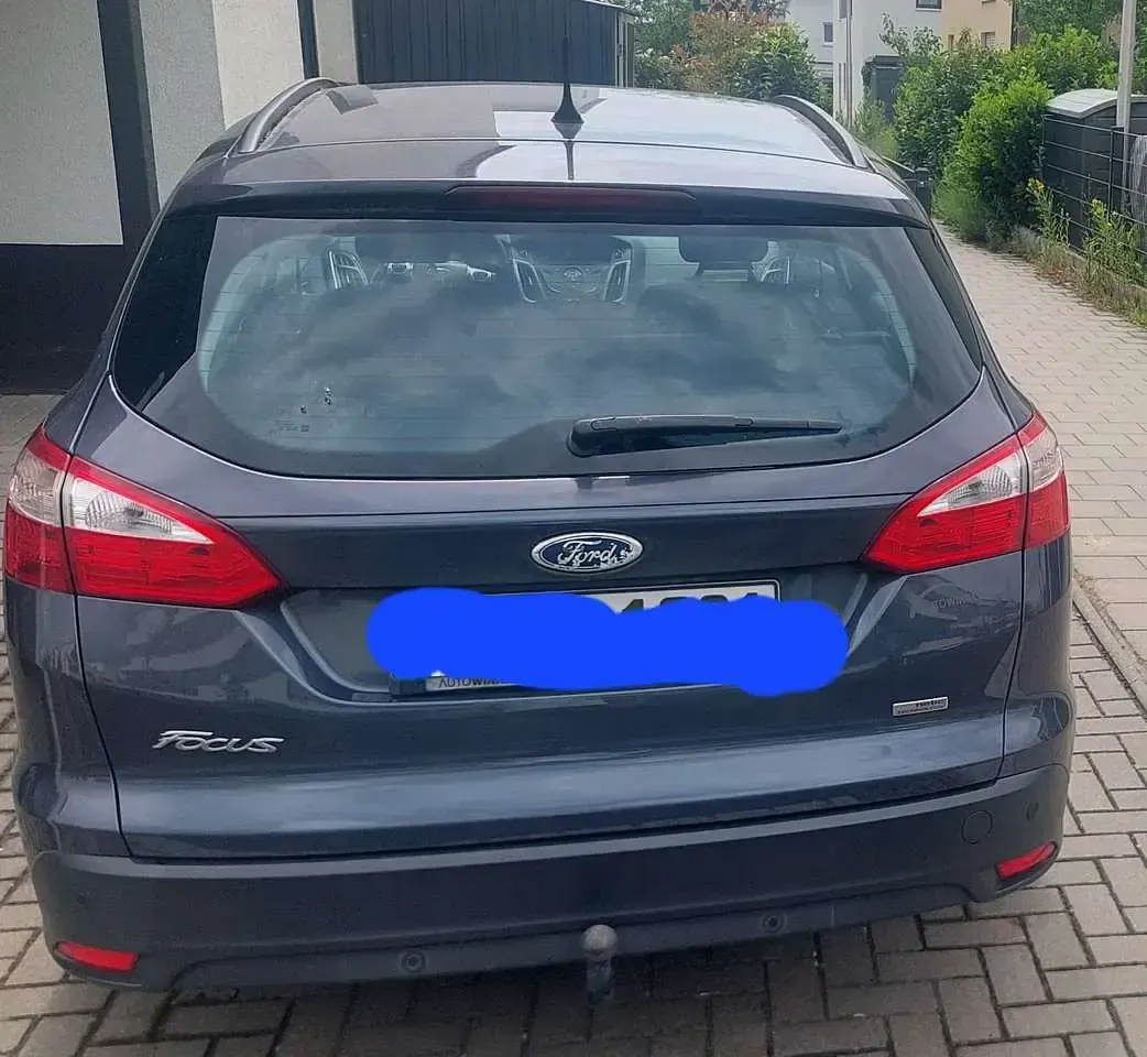 Gebraucht Ford Focus Titanium 116 PS (85 kW) 2012 Blau Kombi