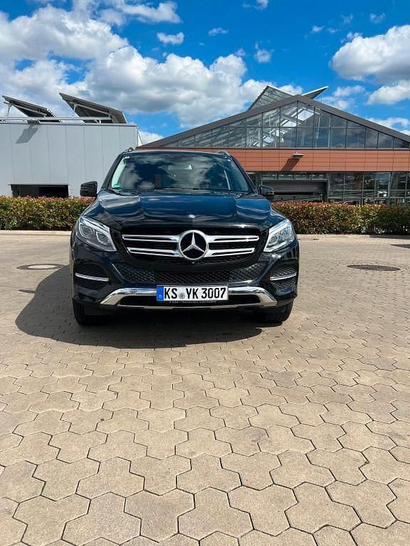 Schwarz Gebraucht 2015 Mercedes GLE250 SUV | 25.000 € (Guter Preis) - Bild 1/4