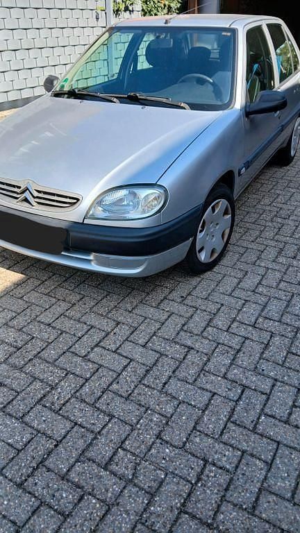 Grau Gebraucht 2002 Citroën Saxo Kleinwagen | 850 € (Fairer Preis) - Bild 1/4