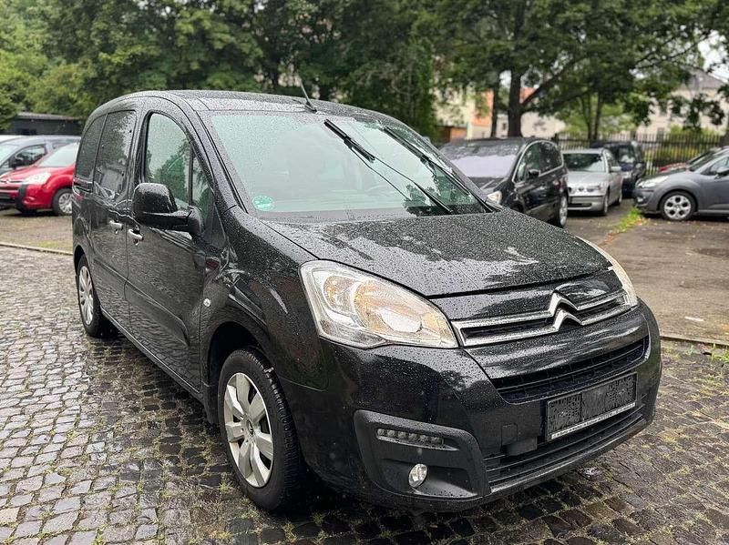 Schwarz Gebraucht 2017 Citroën Berlingo XTR Van / Kleinbus | 7.899 € (Fairer Preis) - Bild 1/4