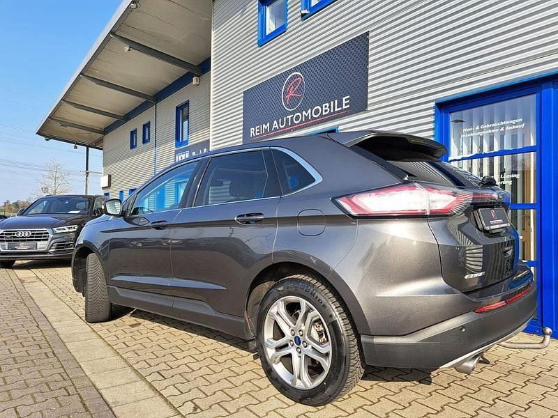 Gebraucht Ford Edge Titanium 211 PS (155 kW) 2016 Magneticgrau (metallic) SUV