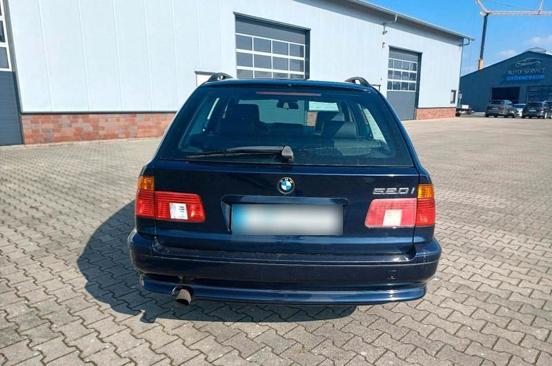 Usata BMW 520 170 CV (125 kW) 2001 Blu Station wagon