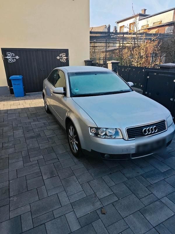 Gebraucht Audi A4 102 PS (75 kW) 2002 Silber Limousine