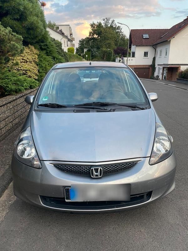 Grau Gebraucht 2006 Honda Jazz Kleinwagen | 1.900 € (Guter Preis) - Bild 1/4