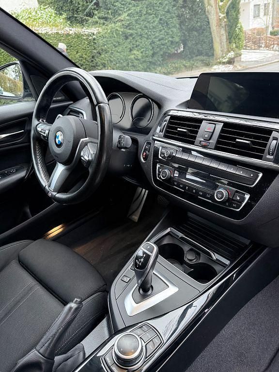 Gebraucht BMW 120 M Sport 190 PS (139 kW) 2018 Grau Kleinwagen