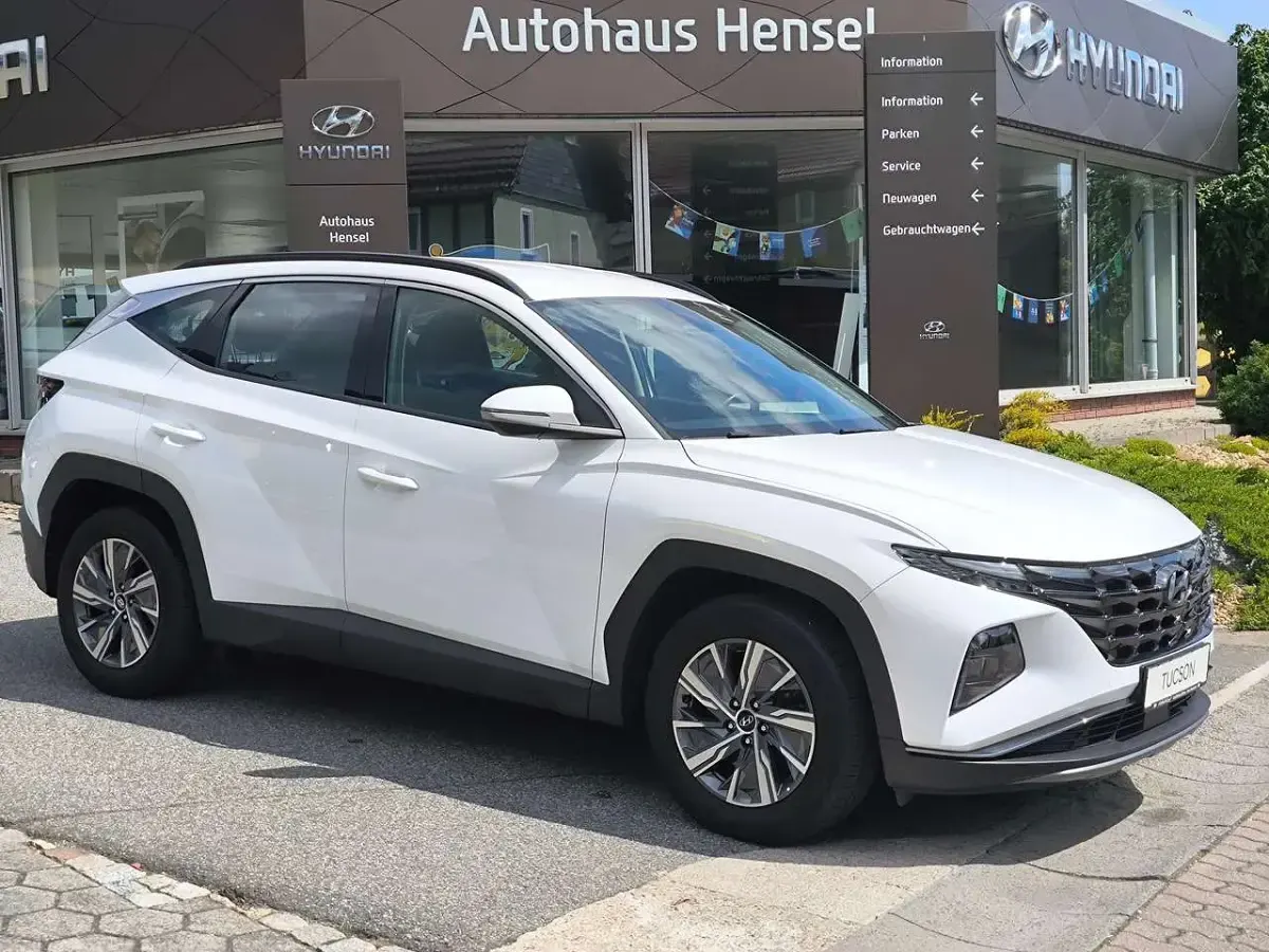 Gebraucht Hyundai Tucson Select 150 PS (110 kW) 2022 Atlas white / sol SUV