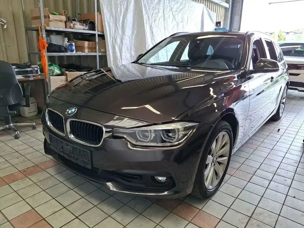 Gebraucht BMW 320 184 PS (135 kW) 2017 Braun Kombi
