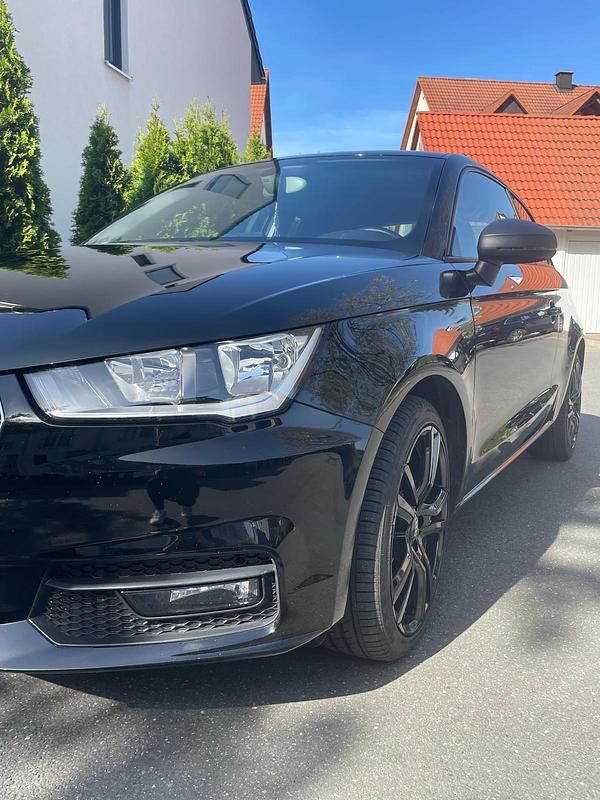 Gebraucht Audi A1 Comfort 95 PS (69 kW) 2018 Schwarz Kleinwagen