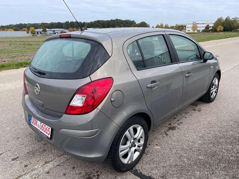 Gebraucht Opel Corsa Energy 86 PS (63 kW) 2014 Muskatgrau/pepperdust Kleinwagen