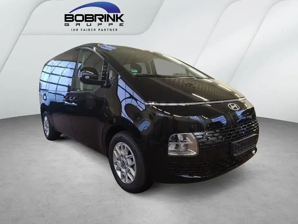 Gebraucht Hyundai Staria Trend 224 PS (164 kW) 2025 Schwarz Van / Kleinbus