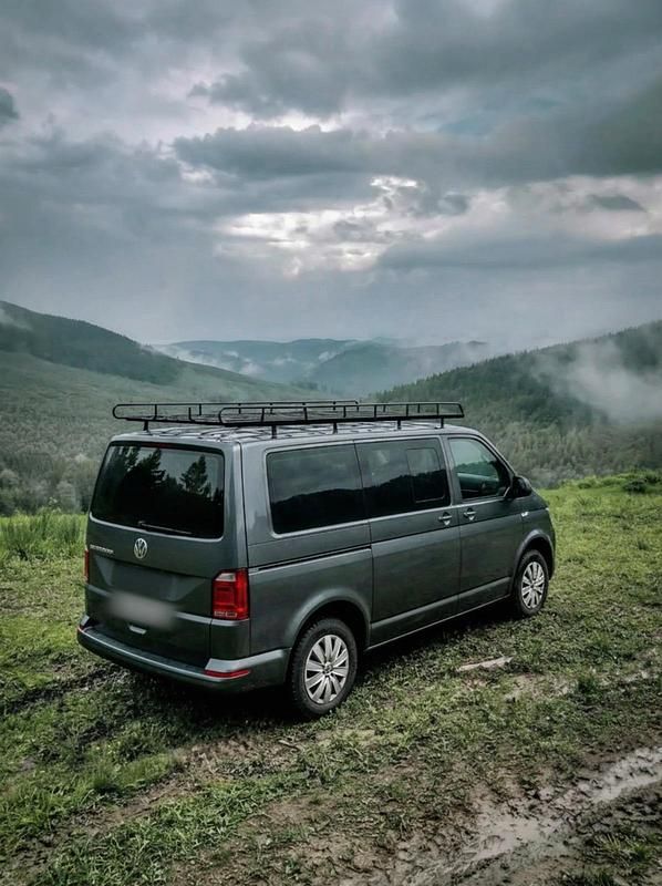 Gebraucht VW T6 2017 Grau Van