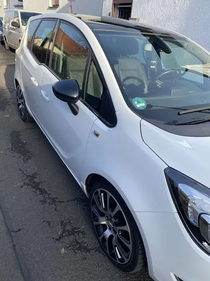 Gebraucht Opel Meriva 136 PS (100 kW) 2014 Weiß Van / Kleinbus