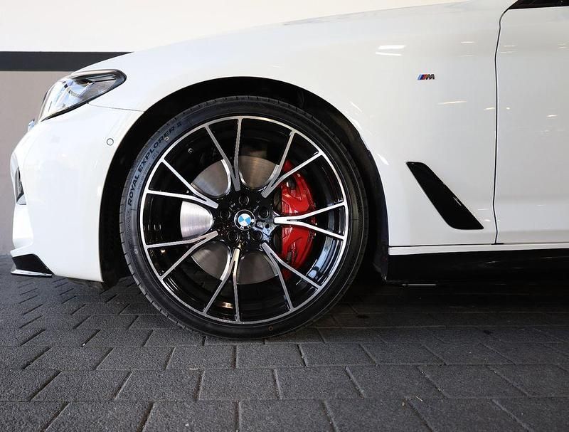 Gebraucht BMW M550 Performance 530 PS (389 kW) 2021 Weiß Limousine