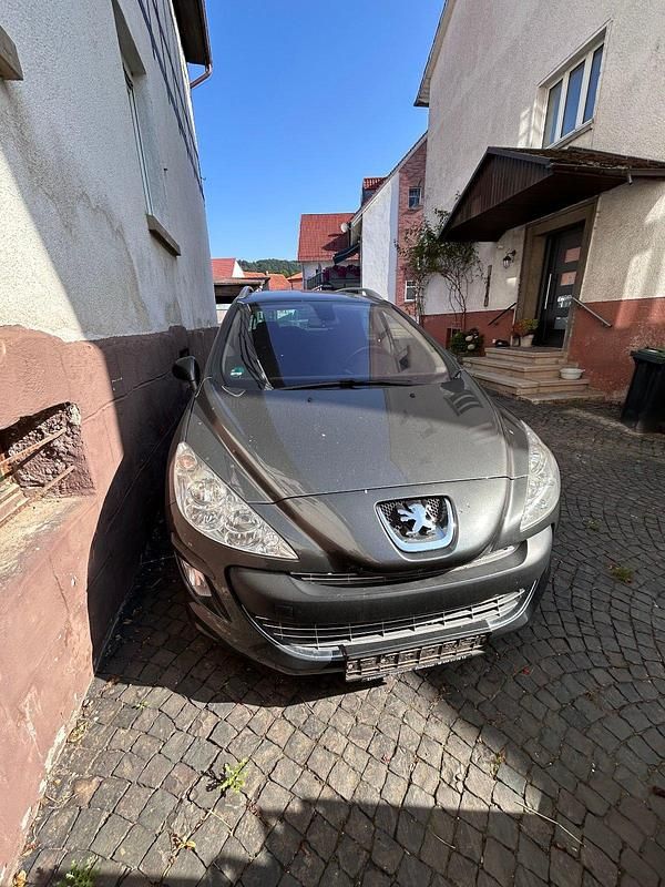 Grau Gebraucht 2010 Peugeot 308 Kombi | 1.670 € (Superpreis) - Bild 1/4