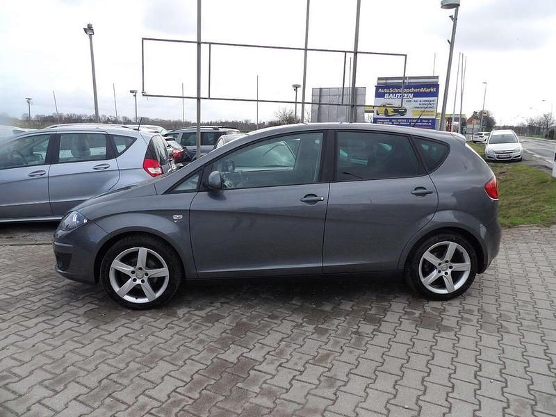 Gebraucht Seat Altea Stylance 160 PS (117 kW) 2012 "pirineos" grau Van / Kleinbus