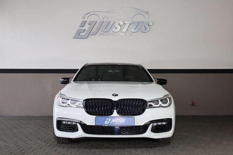 Gebraucht BMW 750L Sport Line 449 PS (330 kW) 2016 Alpinweiß iii (300) Limousine