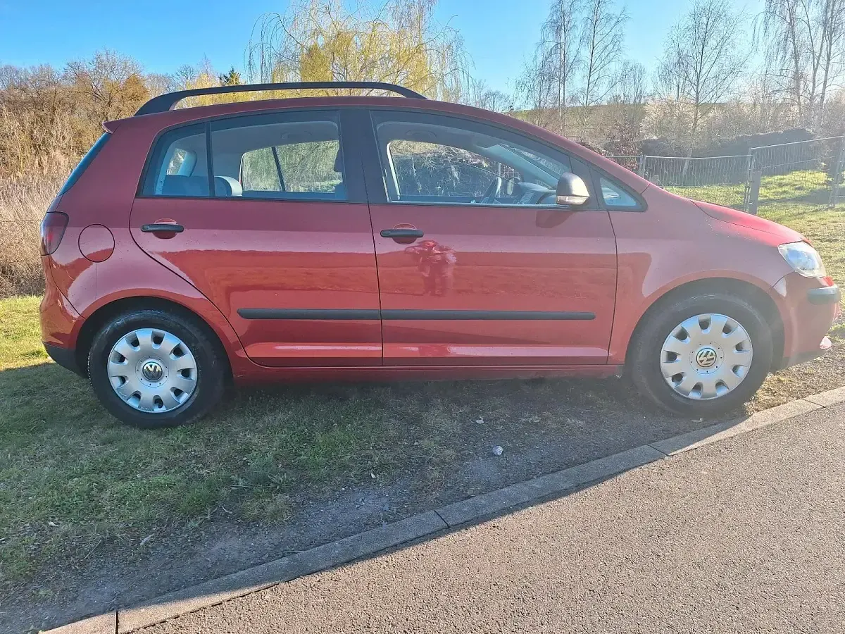 Gebraucht VW Golf Plus Cross 122 PS (89 kW) 2008 Rot Van / Kleinbus
