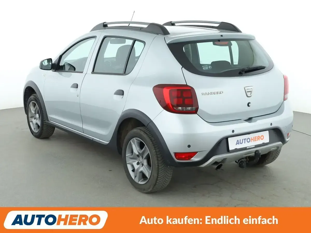 Gebraucht Dacia Sandero Prestige 90 PS (66 kW) 2020 Grau Kleinwagen