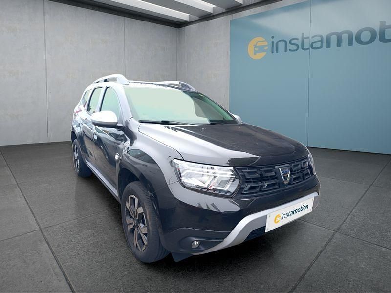 Gebraucht Dacia Duster 131 PS (96 kW) 2022 Schwarz SUV