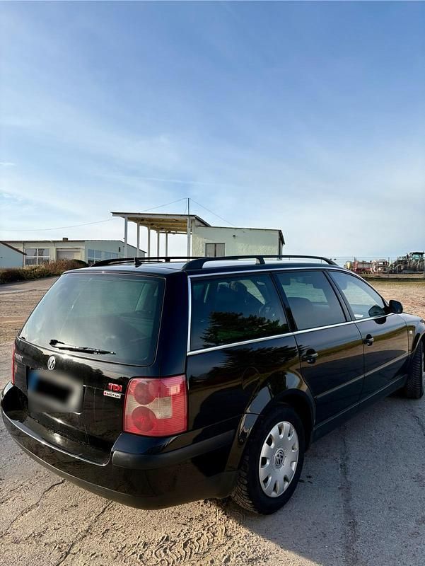 Gebraucht VW Passat 130 PS (95 kW) 2003 Schwarz Kombi