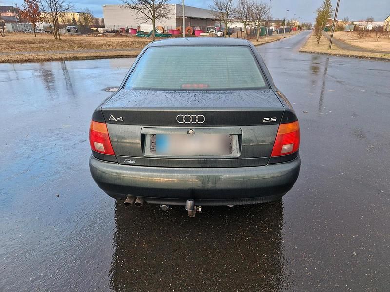 Occasion Audi A4 150 ch (110 kW) 1996 Vert Berline