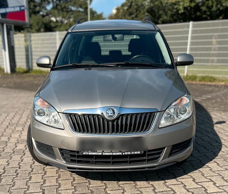 Beige Gebraucht 2013 Skoda Roomster Kombi | 3.850 € (Guter Preis) - Bild 1/4