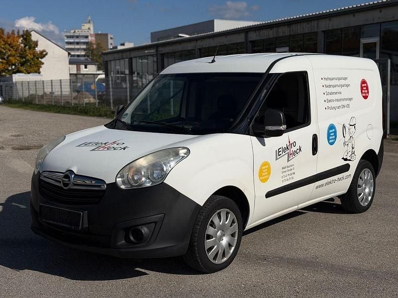 Weiß Gebraucht 2015 Opel Combo Van / Kleinbus | 2.690 € (Superpreis) - Bild 1/4