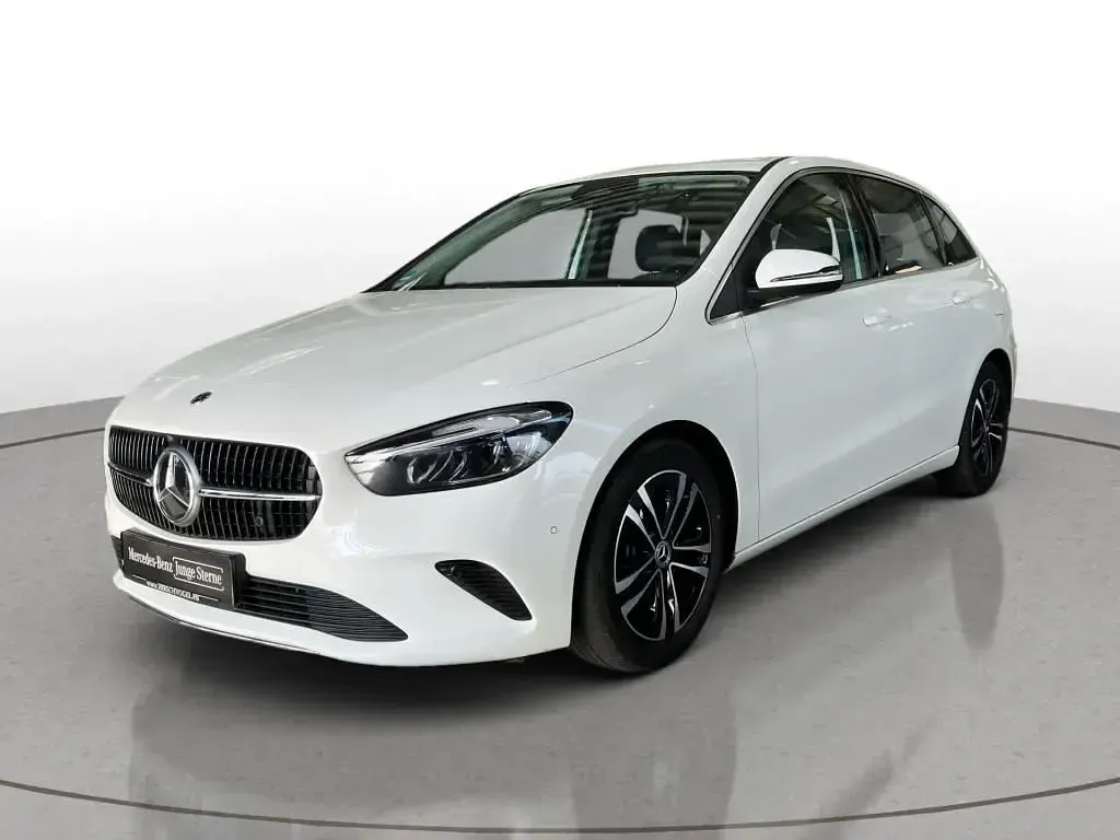 Gebraucht Mercedes B200 Progressive 163 PS (119 kW) 2025 Unilack polarweiß Kleinwagen