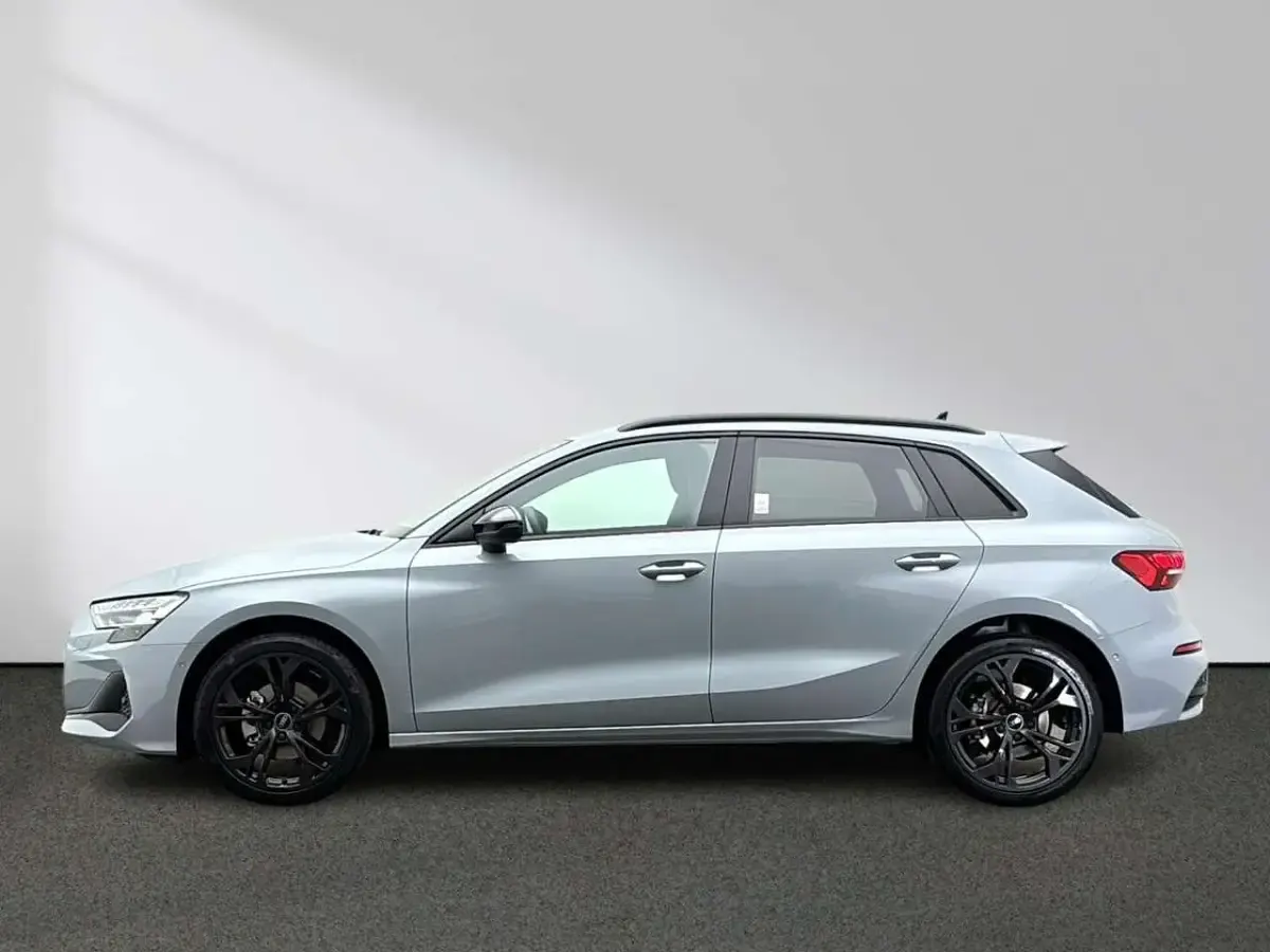 Ny Audi A3 Advanced 150 HK (110 kW) 2026 Grå Sedan