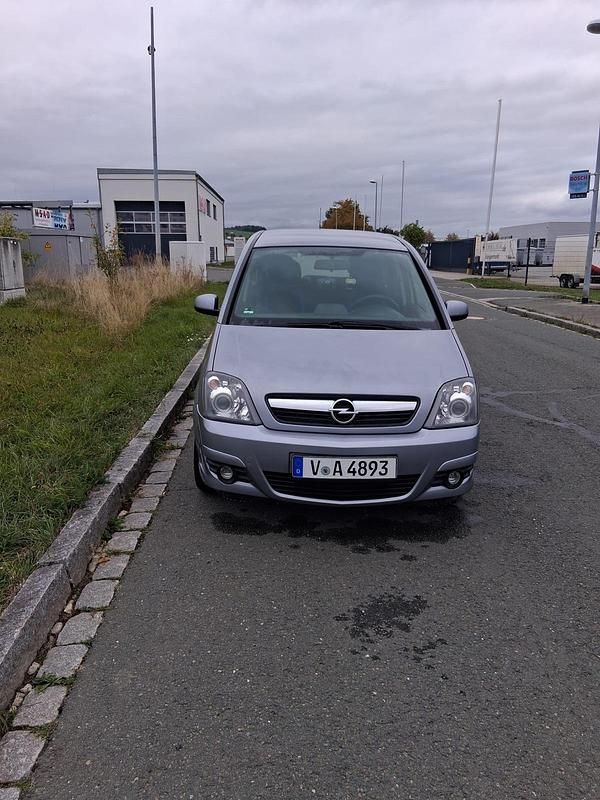 Gebraucht Opel Meriva 95 PS (69 kW) 2008 Silber Van / Kleinbus