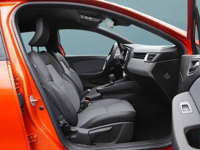 Neu Renault Clio 90 PS (66 kW) 2025 Orange Kleinwagen