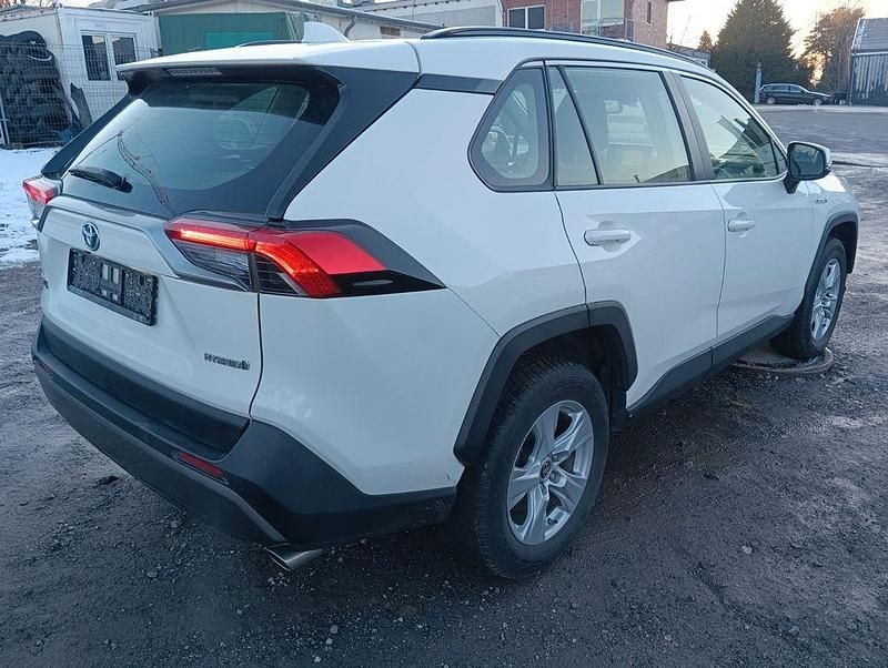 Gebraucht Toyota RAV4 Hybrid 218 PS (160 kW) 2021 Weiß SUV